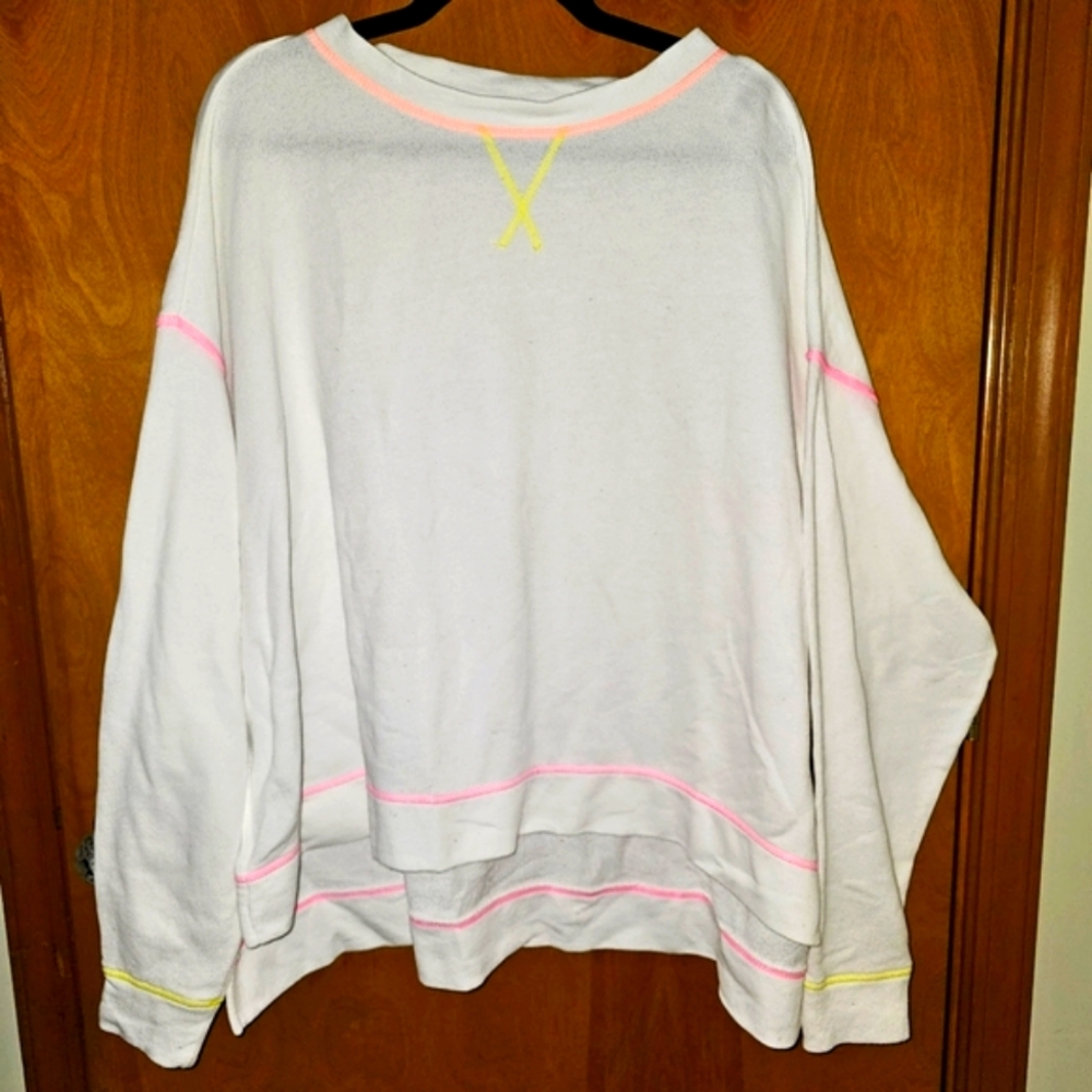 CROWN & IVY Women's White Pullover LARGE